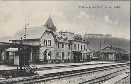 CARTE POSTALE ORIGINALE ANCIENNE : BITCHE  LA GARE  MOSELLE (57) - Gares - Sans Trains