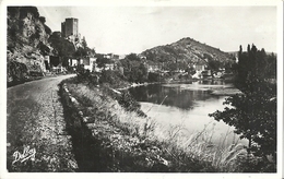 CPA Luzech Entrée De La Ville Avenue De La Gare Et Donjon Du Château Féodal - Luzech