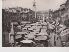 CPSM 10x15 . ITALIE .VERONA . (Mercato Sulla ) Piazza Erbe   (Bar Turco / Fratelli Polin / Capellificio Meroni) - Verona