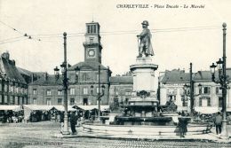 N°33269 -cpa Charleville -place Ducale-le Marché- - Charleville