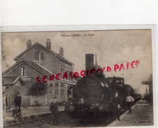 02 - VIC SUR AISNE - LA GARE  GROS PLAN LOCOMOTIVE - Vic Sur Aisne