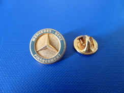 Pin´s Voiture Mercedes Benz Financement - Logo Rond - Zamac (JE11) - Mercedes
