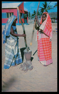 ILHA DE MOÇAMBIQUE - COSTUMES - Pilando O Milho ( Ed. Foto Rodrigues).  Carte Postale - Mosambik