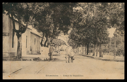 INHAMBANE - Praça Da Republica  ( Ed. J. Pestonjee J. Philippe) Carte Postale - Mosambik