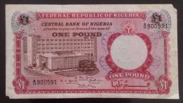 Nigeria 1 Pound Federal Republic VF Banknote 1967  / 02 Images - Nigeria