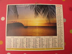 Calendrier Illustré En Carton De 1977. Almanach Des PTT Postes Facteur. Obetrhur. Plage Mer - Big : 1971-80