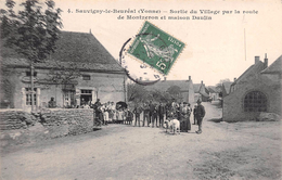 Sauvigny Le Beuréal    89        Sortie Du Village Par La Route De Montzeron Et Maison Daulin      (voir Scan) - Altri & Non Classificati