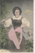 SUISSE - ZOUG - ZUG - Femme En Costume Traditionnel - Zug