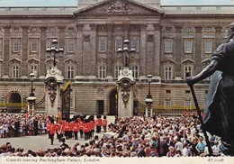 London Buckingham Palace, Guards Leaving (pk31710) - Buckingham Palace