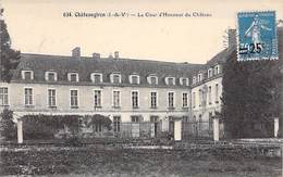 35 - Chateaugiron - La Cour D'Honneur Du Château. - Châteaugiron