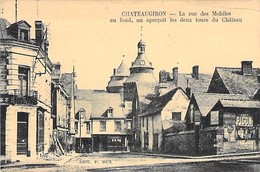 35 - Chateaugiron - La Rue Des Mobiles (publicité "PICON") - Châteaugiron