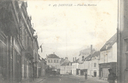 Janville (Eure Et Loir) - Place Du Martroi - Carte M. N° 467 - Other & Unclassified