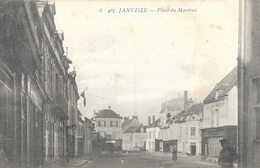 Janville (Eure Et Loir) - Place Du Martroi - Carte M. N° 467 - Andere & Zonder Classificatie