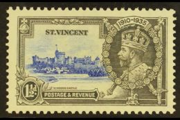 1935 1½d Ultramarine And Grey Silver Jubilee, Variety "Dash By Turret", SG 143 Var., Unlisted By SG, Very... - St.Vincent (...-1979)