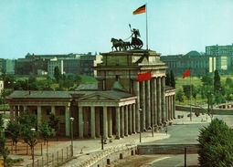 BERLIN-BRANDENBURGER TOR MIT MAUER - Mur De Berlin