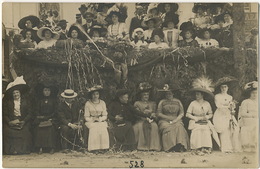 Carte Photo Fete Des Fleurs 21 Aout 1910  Amboise ? Formerie Oise ? - Manifestazioni