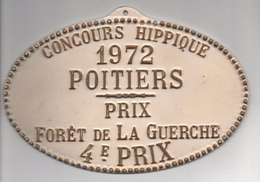 PLAQUE D' ECURIE - POITIERS 1972 - CONCOURS HIPPIQUE - PRIX FORÊT De La GUERCHE 4 ème PRIX - Hipismo