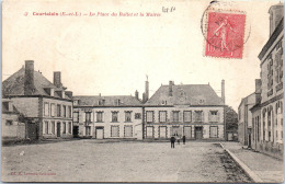 28 COURTALAIN - La Place Du Ballet Et La Mairie - Courtalain