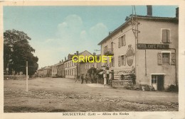 46 Sousceyrac, Allées Des Ecoles, Hotel Prunet, Pompe Essence....., Belle Carte Pas Courante - Sousceyrac