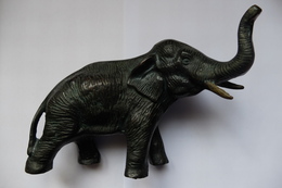 SCULPTURE - ANIMAL - ELEPHANT D'ASIE - SOUVENIR INDOCHINOIS - TROMPE LEVEE - Bronces