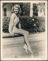 Cca 1940 Lana Turner (1921-1995), Hivatalos Metro-Goldwyn-Mayer Fotó, Pecséttel Jelzett, A... - Autres & Non Classés