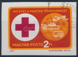 O 1981 Vöröskereszt (VI.) Vágott Bélyeg - Andere & Zonder Classificatie