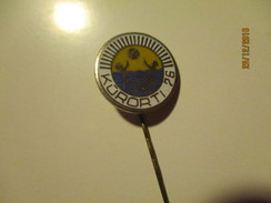 RUSSIA USSR BEACH VOLLEYBALL   PIN BADGE , O - Voleibol