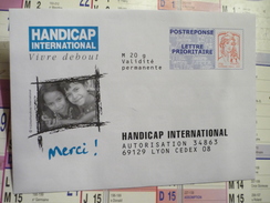 Handicap International - Prêts-à-poster: Réponse /Luquet