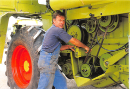 Delcampe - ¤¤  CHATEAUDUN - Mr PICHARD Mécanicien - Vendeur Aux Etablissement DEPUSSAY - Moissonneuse - Batteuse - Agriculture - Chateaudun