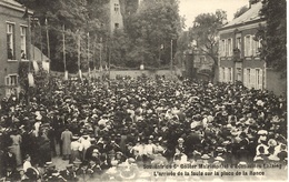 Ecaussines-Lalaing.  Souvenir Du 6ème Gouter Matrimonial. L'arrivée De La Foule Sur La Place De La Ronce. - Ecaussinnes