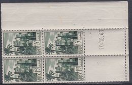 Maroc N° 262 XX Série Courante : 15 F. Vert Foncé Coin Daté Du 10 . 10 . 47 ; 1 Point Vert, Sans Charnière, TB - Unused Stamps
