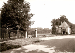 GERPINNES (6280): Institut ND De Loverval - Pensionnat Pour Jeunes Filles Des Soeurs De Charité : Entrée D'honneur. CPSM - Gerpinnes