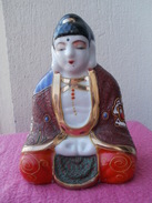 Statuette D'un Bouddha, En Porcelaine Du JAPON Hauteur 12 Cm - Arte Asiatica