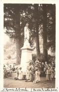 Dépt 38 - LA TRONCHE - Carte-photo Rassemblement Religieux Autour De La STATUE Du CHRIST - (Parc MAISON SAINT-GERMAIN) - La Tronche