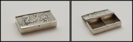 Boîte Hollandaise En Argent, Ouverture Double Face, "Scène De Taverne" En Décor, 4 Comp., 50x28x10mm - Stamp Boxes