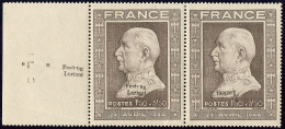 No 18 (1,50f + 3,50f Pétain, Mi. # 18), Paire Bdf Dont Surcharge Renversée, Pli Et Gomme à Peine Gl - War Stamps