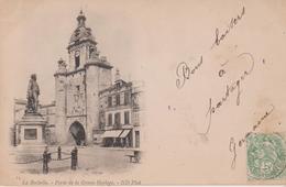 LA ROCHELLE  (17) Pionnière .Porte De La Grosse Horloge ( Café National) - La Rochelle