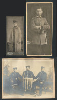 3 Old Photographs: Soldiers In Uniform, Circa 1900, Some With Creases - Other & Unclassified