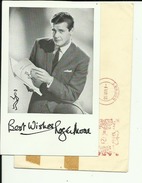 ROGER MOORE  --  PHOTO ORIGINAL 14 Cm X 8,8 Cm  --   AUTOGRAFO  --   SIGNED  --   WITH ENVELOPE  --  1956 - Autogramme