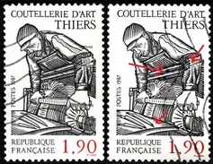 Variété - Y&T  2467 - Coutellerie - Points Noirs Sur Ceinture - Manche - Pointe Des Couteaux -   Oblitérés - Used Stamps