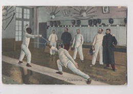 ESCRIME - 1914 - Infanterie - La Salle D' Armes - Sport - Colorisée - Escrimeurs - Animée - Fechten