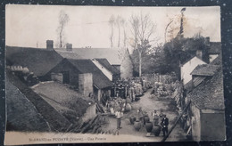 58- NIEVRE- SAINT AMAND EN PUISAYE- Une Poterie - Saint-Amand-en-Puisaye