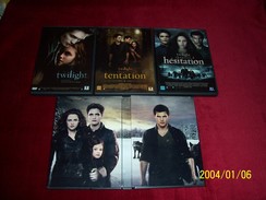 TWILIGHT  ° LES 5 SAISONS  °FASCINATION +TENTATION + HESITATION + REVELATION  4 ET 5  + BONUS - Sciences-Fictions Et Fantaisie