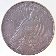 Amerikai Egyesült Államok 1922. 1$ Ag 'Peace' T:2 Ph.
USA 1922. 1 Dollar Ag 'Peace' C:XF Edge Error - Ohne Zuordnung