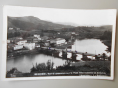 PYRENEES ATLANTIQUES BEHOBIE VUE D'ENSEMBLE SUR LE PONT INTERNATIONAL ET BEHOBIA ESPAGNE LA BIDASSOA - Béhobie