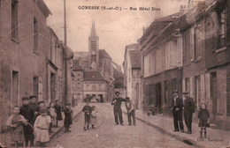 CPA 95 GONESSE Rue Hotel Dieu,  Animée - Gonesse