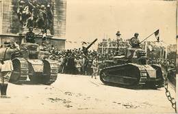 Militaria - Guerre 1914-18 - Chars - Char - Paris - Arrondissement 08 - Fêtes De La Victoire - Carte Photo - état - Guerre 1914-18