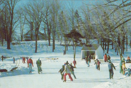 Sherbrooke Québec Canada  - Étang Domaine Howard - Patinage Patineurs Skating - Size: 6 X 4 In - 2 Scans - Sherbrooke