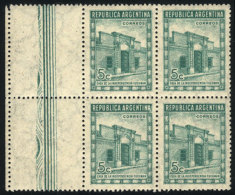 GJ.901CZ, Block Of 4 With 2 Labels, VF Quality, Catalog Value US$40. - Autres & Non Classés