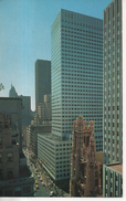 CPA - VIEW LOOKING SOUTH ALONG NEW YORK CITY'S FABOULOUS FIFTH AVENUE SHOWING THE MODERNISTIC 39 STORY TISHMAN BUILDING - Autres Monuments, édifices